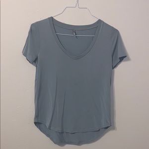 Women’s XSmall V-neck Tee